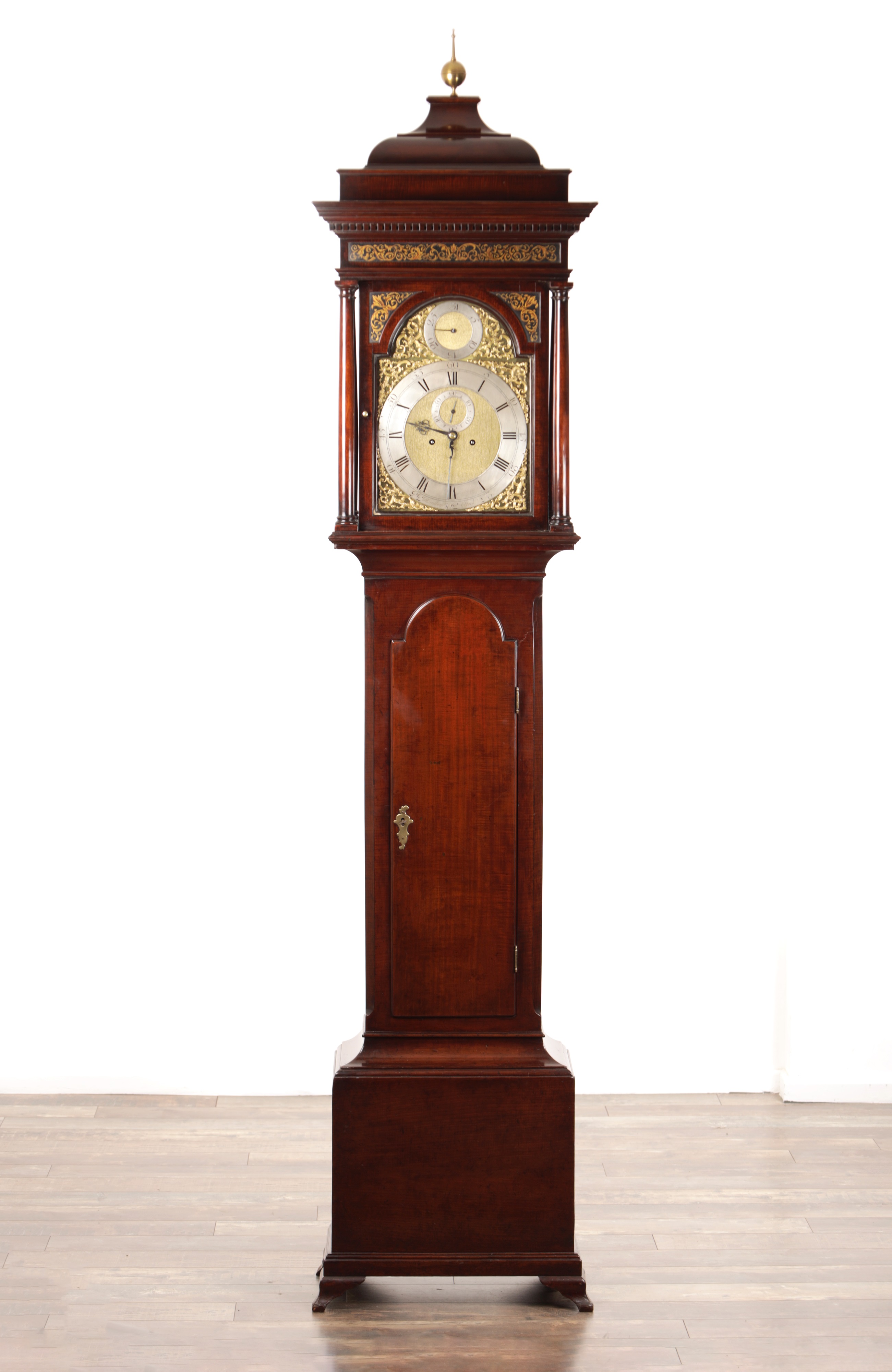 Lot 1320 clock lot