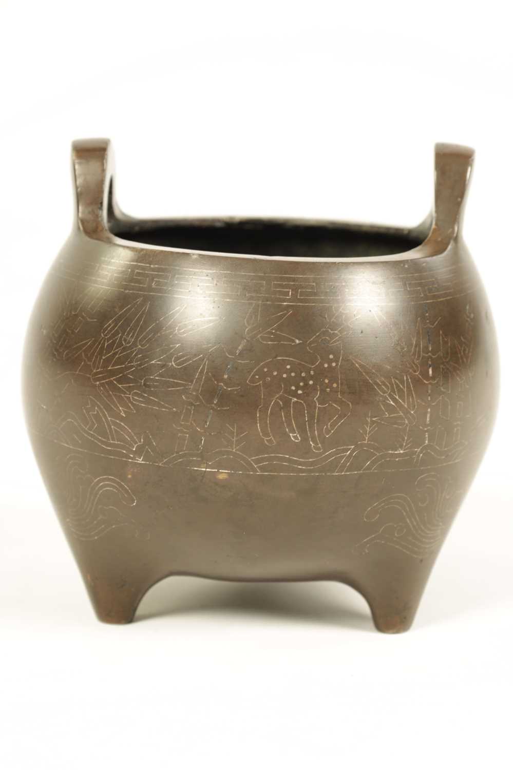 Lot 73 - AN 18TH/19TH CENTURY CHINESE BRONZE CENSER WITH SILVER WIRE INLAY