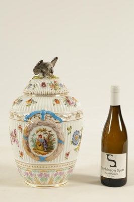 Lot 62 - A LATE 19TH CENTURY DRESDEN LARGE VASE AND COVER IN THE MANNER OF AUGUSTUS REX