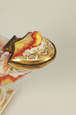 Lot 69 - A 19TH CENTURY ITALIAN CAPODIMONTE PORCELAIN INKWELL