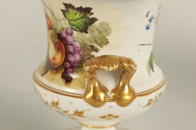 Lot 51 - A 19TH CENTURY SPODE TYPE THREE PIECE GARNITURE SET OF PORCELAIN VASES