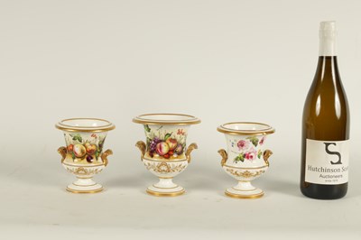 Lot 51 - A 19TH CENTURY SPODE TYPE THREE PIECE GARNITURE SET OF PORCELAIN VASES