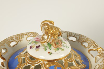 Lot 38 - A 19TH CENTURY RIDGEWAY TYPE TWO-HANDLED FLARED VASE AND COVER