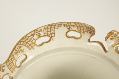 Lot 38 - A 19TH CENTURY RIDGEWAY TYPE TWO-HANDLED FLARED VASE AND COVER