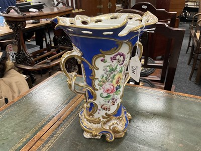 Lot 38 - A 19TH CENTURY RIDGEWAY TYPE TWO-HANDLED FLARED VASE AND COVER