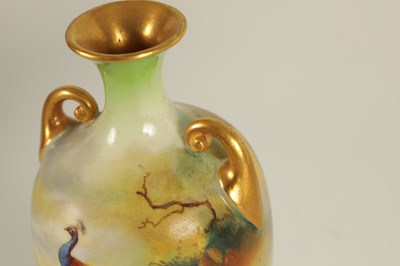 Lot 72 - AN EARLY 20TH CENTURY MINIATURE ROYAL WORCESTER DOUBLE HANDLED BALUSTER VASE