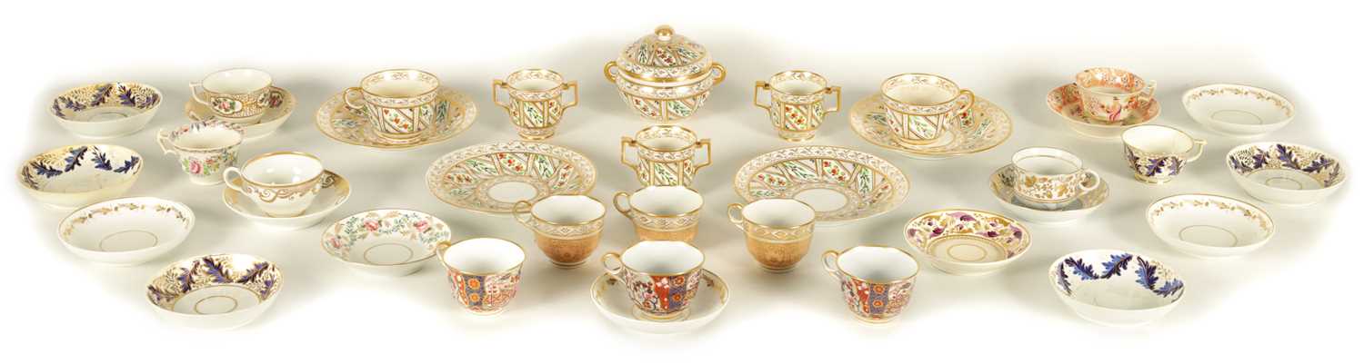 Lot 87 - A GROUPED COLLECTION OF VARIOUS LATE 18TH AND EARLY 19TH CENTURY DERBY CUPS, SAUCERS AND OTHER TABLEWARES