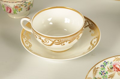 Lot 87 - A GROUPED COLLECTION OF VARIOUS LATE 18TH AND EARLY 19TH CENTURY DERBY CUPS, SAUCERS AND OTHER TABLEWARES