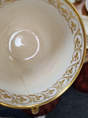 Lot 87 - A GROUPED COLLECTION OF VARIOUS LATE 18TH AND EARLY 19TH CENTURY DERBY CUPS, SAUCERS AND OTHER TABLEWARES