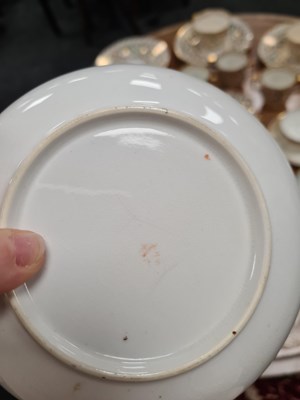 Lot 87 - A GROUPED COLLECTION OF VARIOUS LATE 18TH AND EARLY 19TH CENTURY DERBY CUPS, SAUCERS AND OTHER TABLEWARES