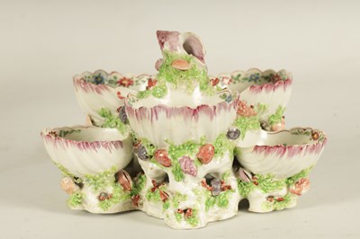 Lot 33 - AN UNUSUAL 18TH CENTURY BOW SWEET MEAT STAND