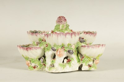 Lot 33 - AN UNUSUAL 18TH CENTURY BOW SWEET MEAT STAND
