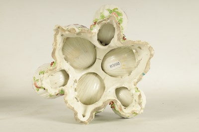 Lot 33 - AN UNUSUAL 18TH CENTURY BOW SWEET MEAT STAND