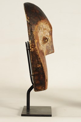 Lot 583 - AN ANTIQUE CARVED AFRICAN MASK