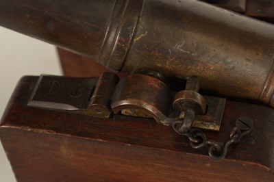 Lot 381 - AN 18TH/19TH CENTURY BRONZE STARTING CANNON