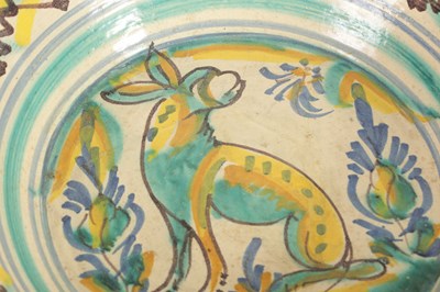 Lot 31 - AN EARLY SPANISH LEBRILLO CERAMIC CHARGER