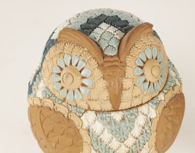 Lot 95 - A DOULTON LAMBETH SILICAN WARE OWL TOBACCO JAR AND COVER CIRCA 1880