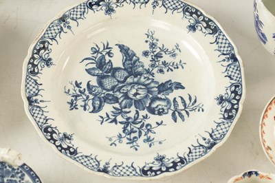 Lot 40 - A SELECTION OF 18TH CENTURY ENGLISH PORCELAIN