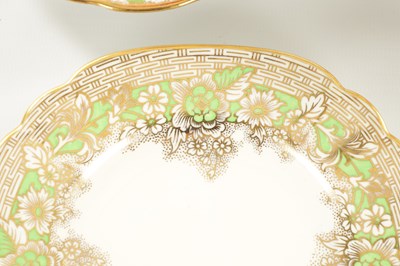 Lot 60 - A VARIOUS SELECTION OF ENGLISH PORCELAIN