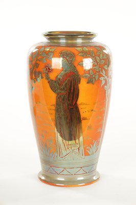 Lot 54 - AN EARLY 20TH CENTURY PILKINGTON'S ROYAL LANCASTRIAN TAPERING LUSTRE VASE BY RICHARD JOYCE