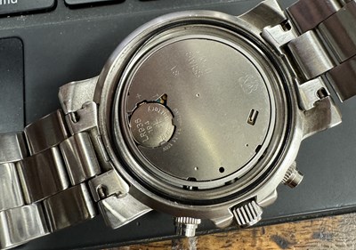 Lot 522 - A CX SWISS MILITARY SEEWOLF 1 CHRONOGRAPH LIMITED EDITION STAINLESS STEEL DIVER'S WRISTWATCH