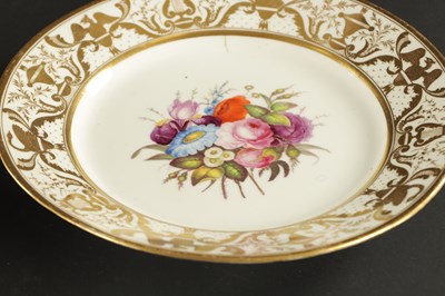 Lot 69 - A PAIR OF DERBY PORCELIAN PLATES PAINTED WITH SPRAYS OF FLOWERS CIRCA 1810