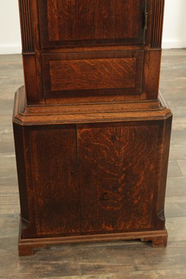 Lot 1059 - JOHN HOWE, KESWICK A GEORGE III OAK AND MAHOGANY CROSSBANDED 30-HOUR LONGCASE CLOCK