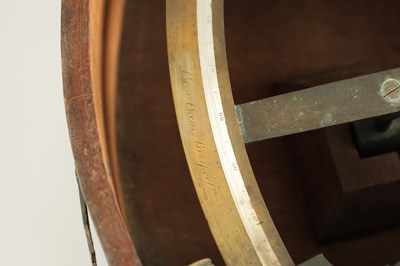 Lot 1777 - AN EARLY 19TH CENTURY BRASS SEXTANT