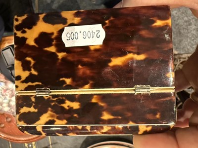 Lot 1072 - A SMALL 19TH CENTURY TORTOISESHELL AND MOTHER OF PEARL INLAID PERFUME BOX