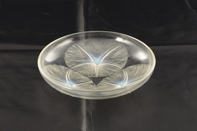 Lot 7 - A R LALIQUE 'VOLUBILIS' OPALESCENT GLASS DISH