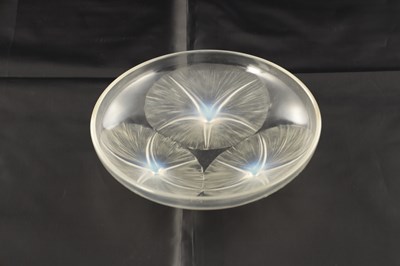 Lot 7 - A R LALIQUE 'VOLUBILIS' OPALESCENT GLASS DISH