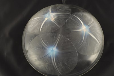 Lot 7 - A R LALIQUE 'VOLUBILIS' OPALESCENT GLASS DISH