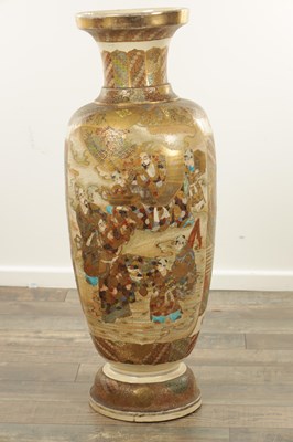 Lot 567 - A LARGE JAPANESE MEIJI PERIOD SATSUMA OVOID HALL VASE