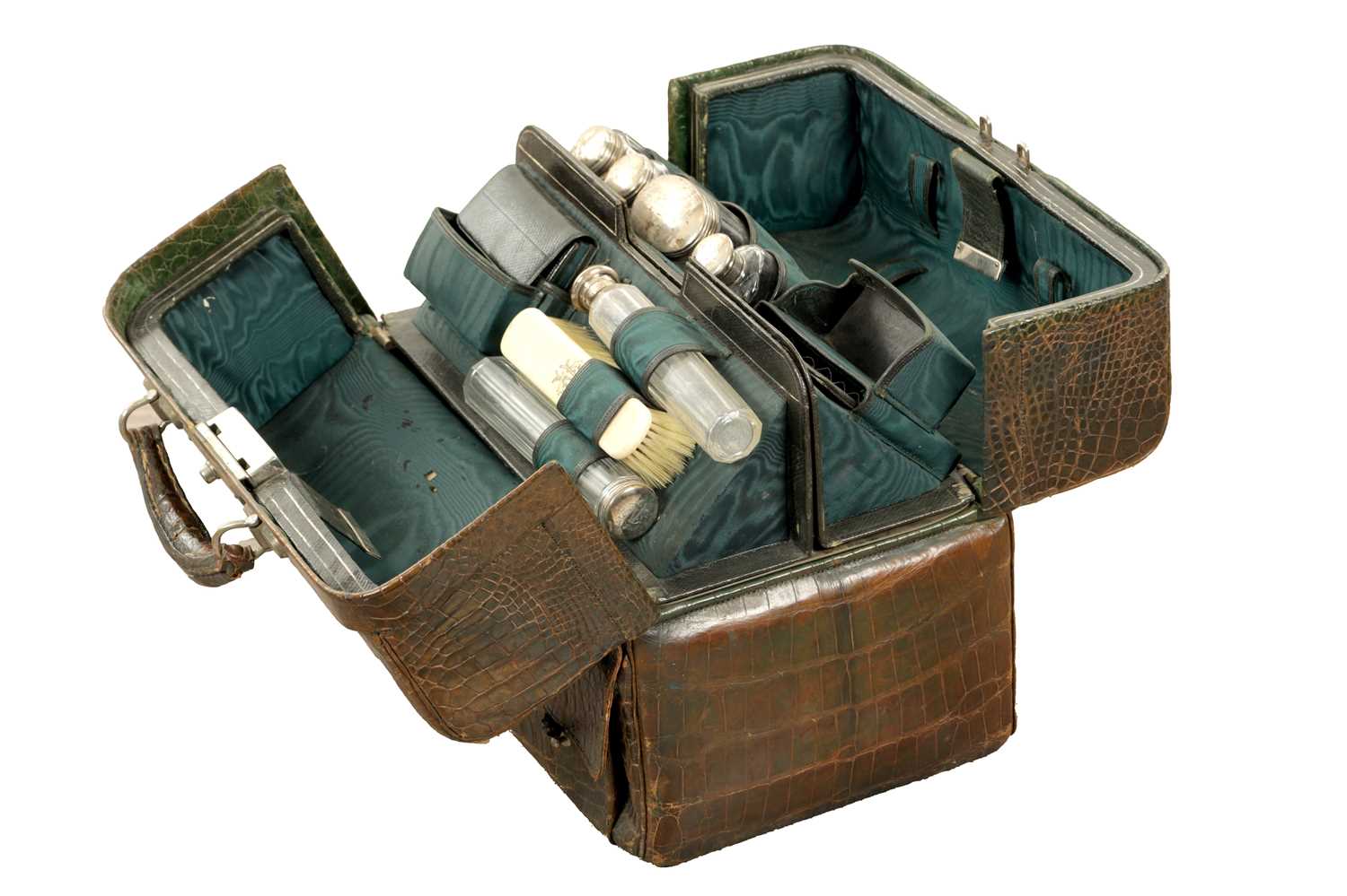Lot 650 - A 19TH CENTURY GENTLEMAN'S CROCODILE SKIN TRAVELLING BAG