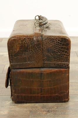 Lot 650 - A 19TH CENTURY GENTLEMAN'S CROCODILE SKIN TRAVELLING BAG