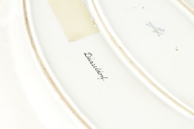 Lot 69 - AN EARLY 20TH CENTURY MEISSEN OVAL MEAT PLATE WITH PAINTED SCENE OF DUSSELDORF