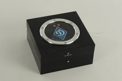 Lot 976 - A BLACK STEEL HUBLOT BIG BANG FERRARI DESK CLOCK