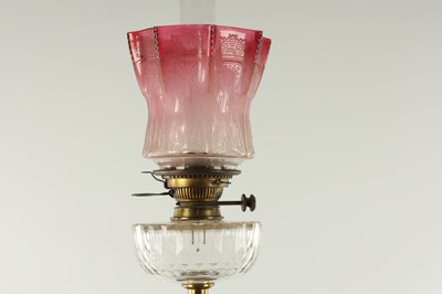 Lot 539 - A 19TH CENTURY BRASS CORINTHIAN COLUMN OIL LAMP