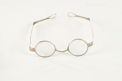 Lot 654 - A GEORGIAN SHAGREEN CASE AND SPECTACLES