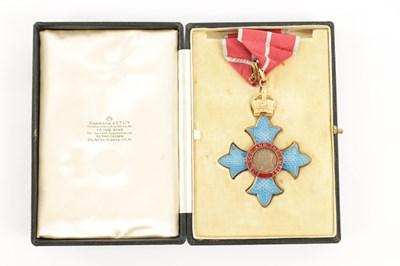 Lot 473 - A SET OF THREE CASED 20TH CENTURY HONORARY MEDALS