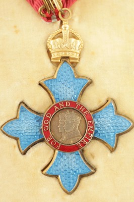Lot 473 - A SET OF THREE CASED 20TH CENTURY HONORARY MEDALS