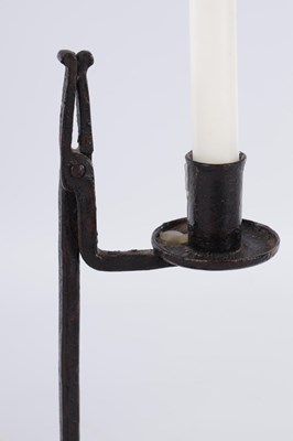 Lot 546 - AN 18TH CENTURY NIP RUSHLIGHT CANDLESTICK