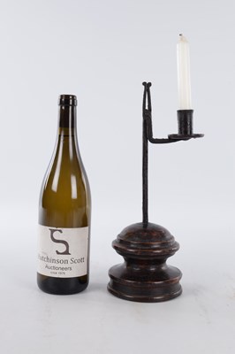 Lot 546 - AN 18TH CENTURY NIP RUSHLIGHT CANDLESTICK