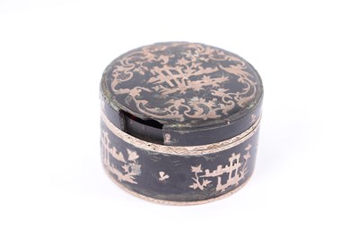 Lot 515 - A 18TH CENTURY YELLOW metal-mounted TORTOISESHELL BOX AND COVER