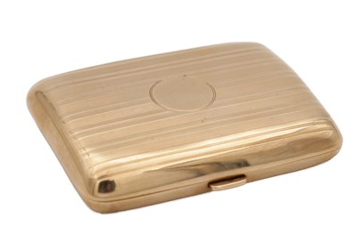 Lot 228 - A 1920S 9CT YELLOW GOLD CIGARETTE CASE