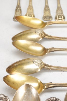 Lot 3 - A COLLECTION OF GEORGIAN ENGLISH SILVER KING'S PATTERN FLATWARE AND CUTLERY