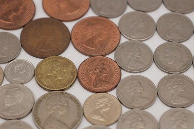Lot A LARGE COLLECTION OF ELIZABETH II COINS