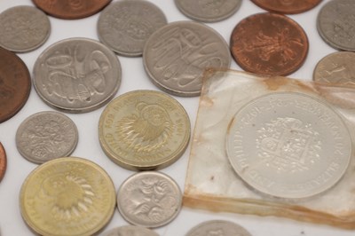 Lot A LARGE COLLECTION OF ELIZABETH II COINS