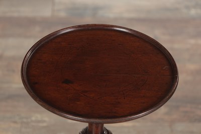 Lot 1685 - A FINE GEORGE III CARVED MAHOGANY KETTLE STAND