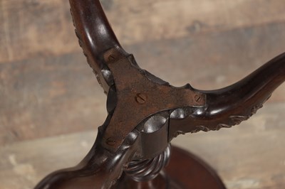 Lot 1685 - A FINE GEORGE III CARVED MAHOGANY KETTLE STAND